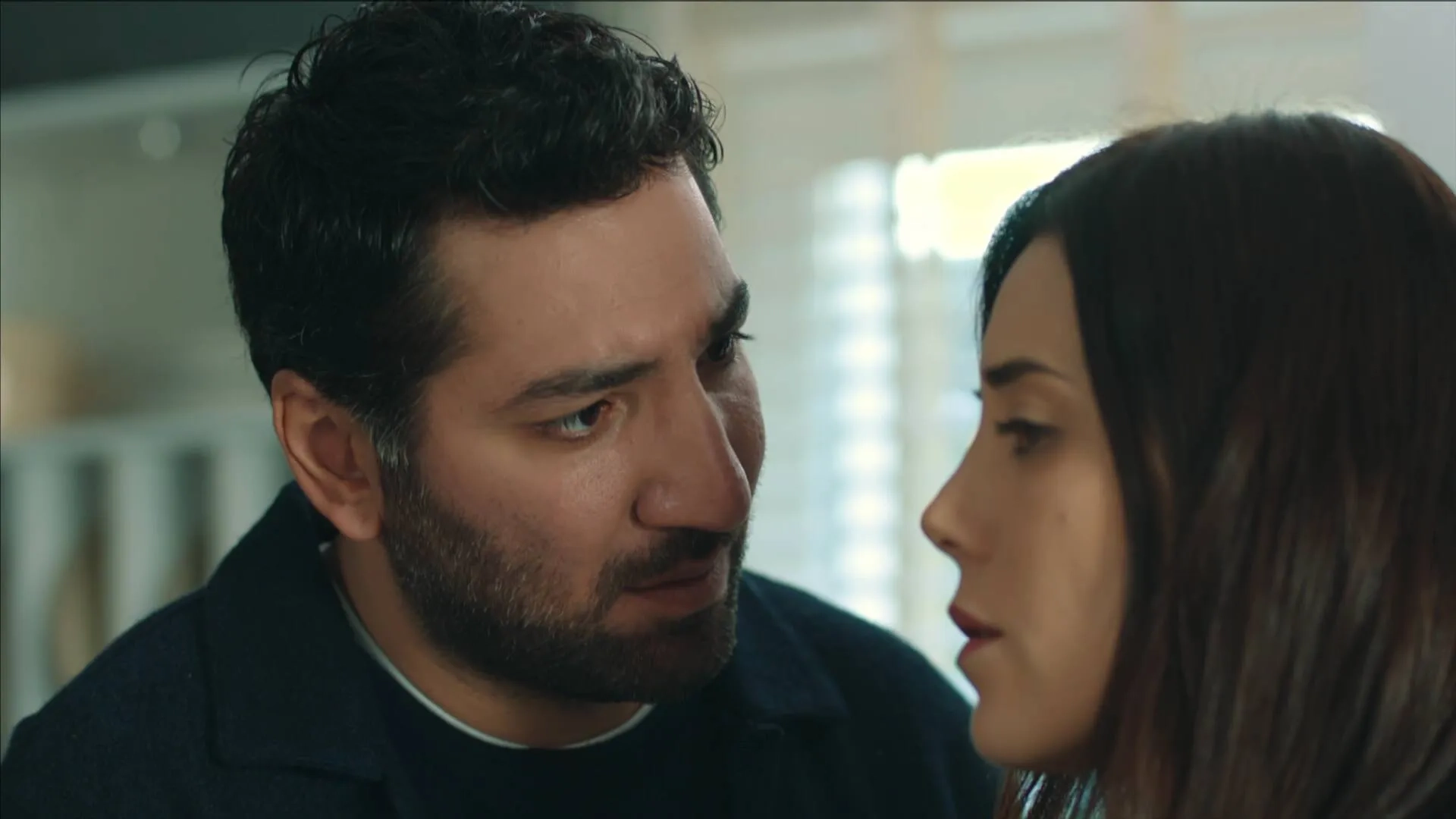 Cansu Dere and Berkay Ates in The Unfaithful (2020)