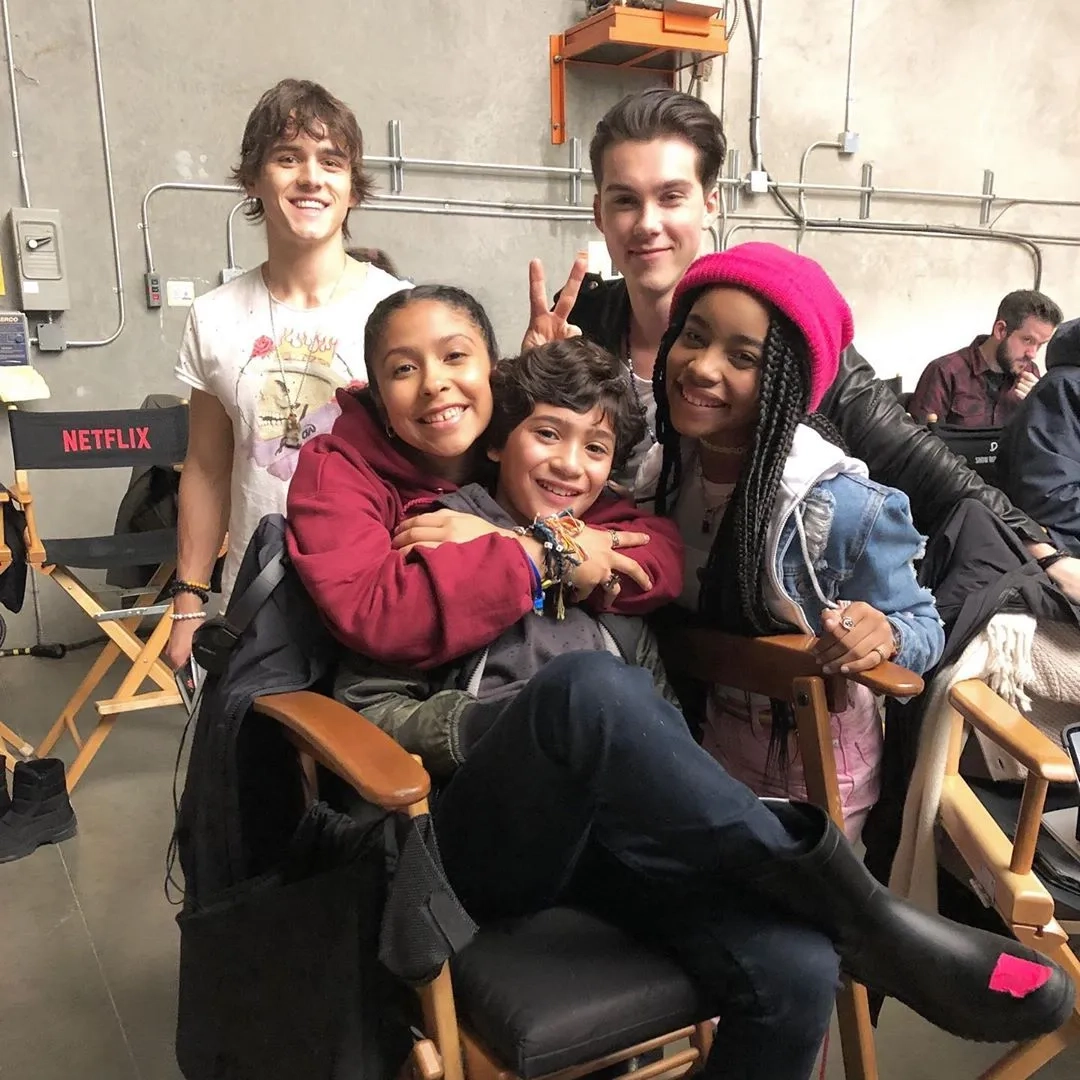 Madison Reyes, Jeremy Shada, Charlie Gillespie, Sonny Bustamante, and Jadah Marie in Julie and the Phantoms (2020)