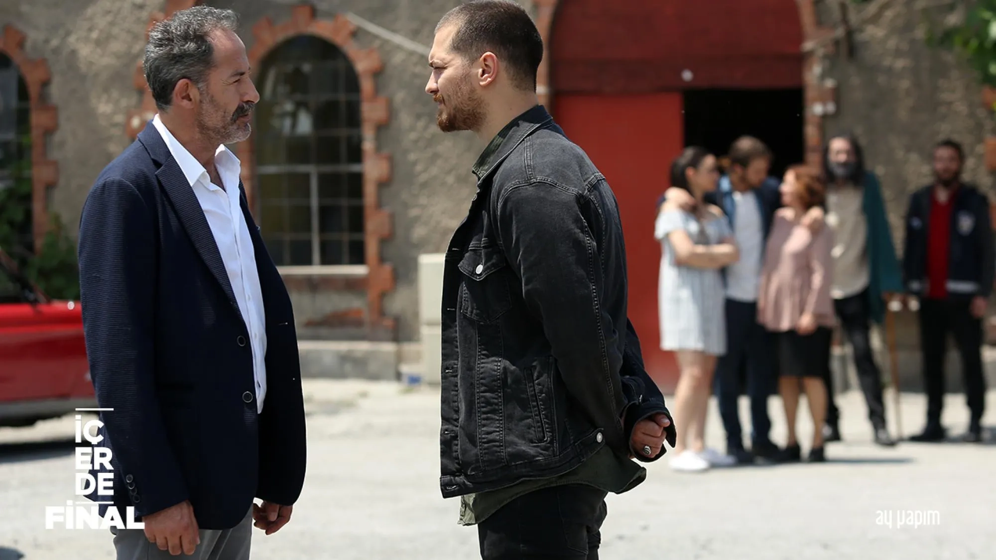 Levent Can and Çagatay Ulusoy in Insider (2016)