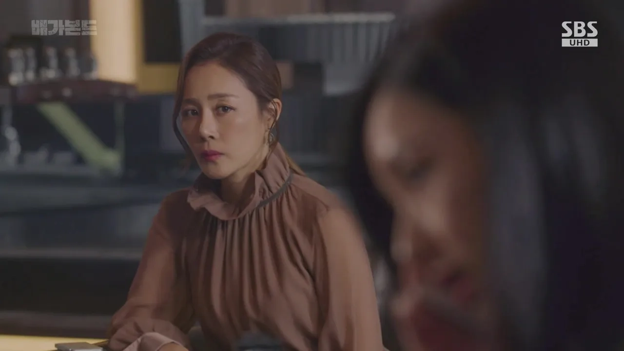 Moon Jeong-Hee in Vagabond: Episode #1.12 (2019)