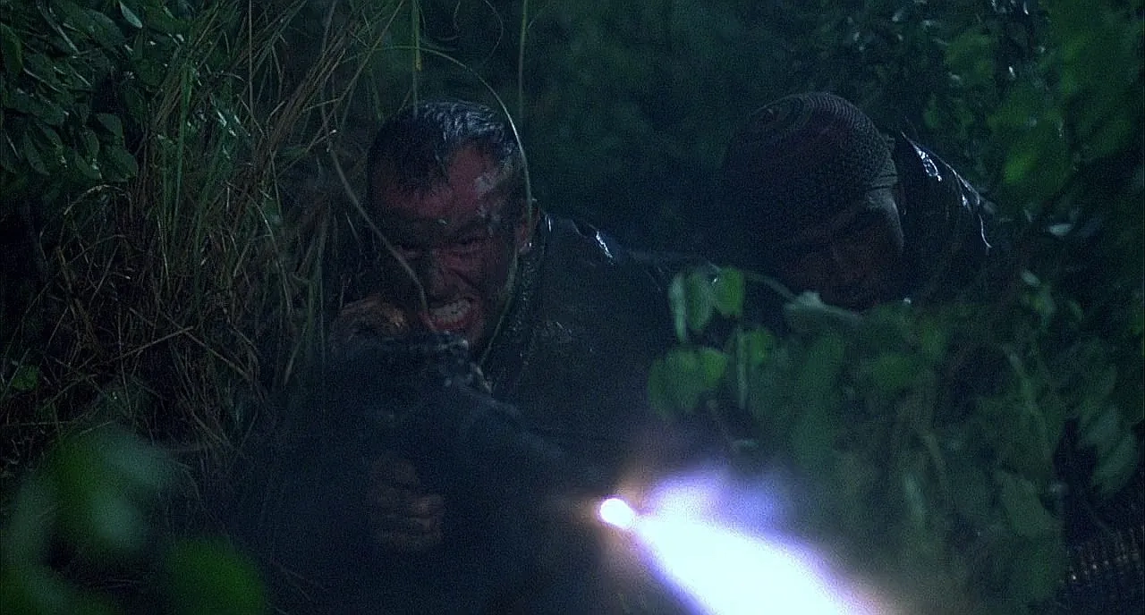 Reggie Johnson and David Neidorf in Platoon (1986)