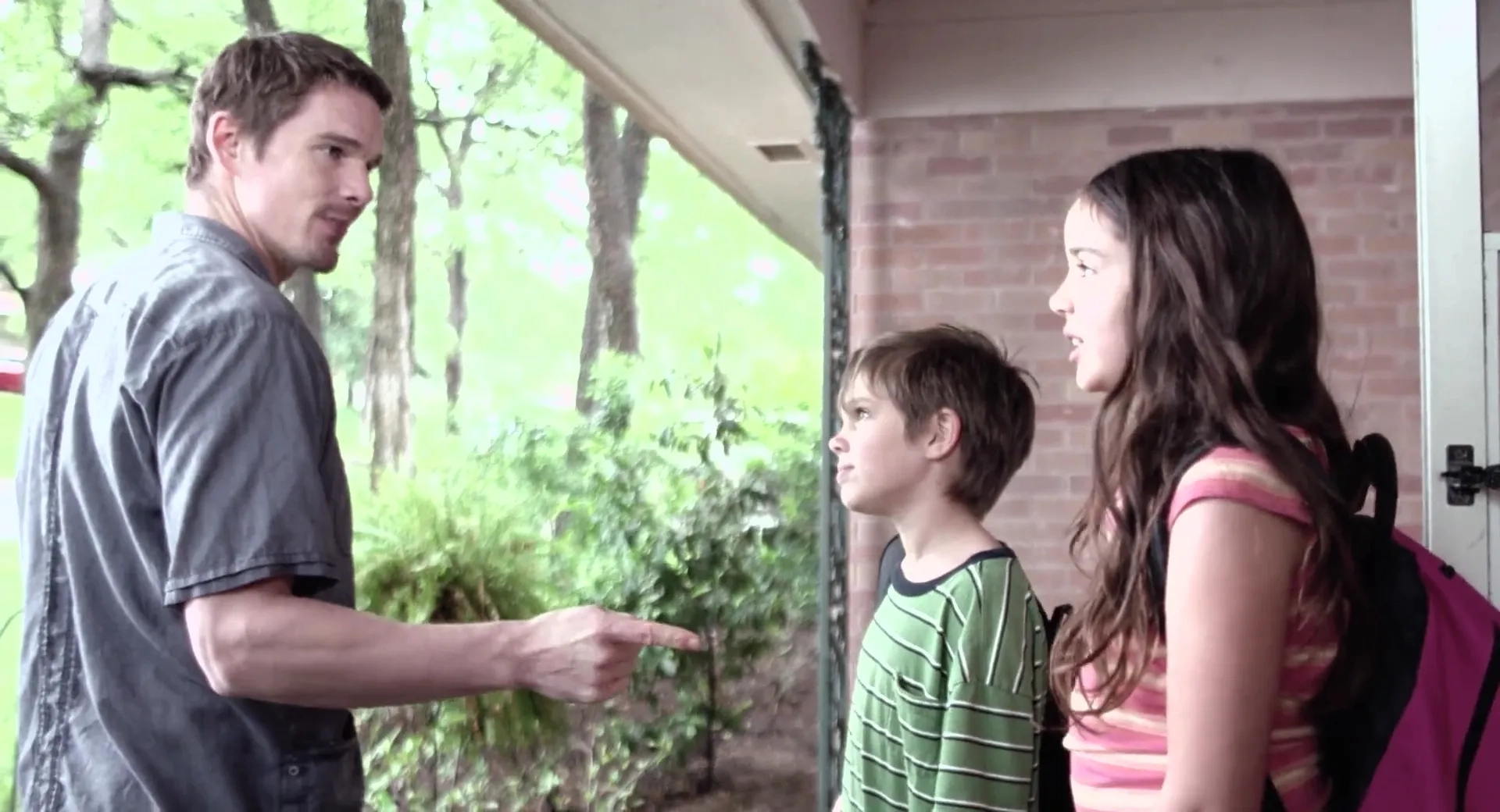 Ethan Hawke, Lorelei Linklater, and Ellar Coltrane in Boyhood (2014)