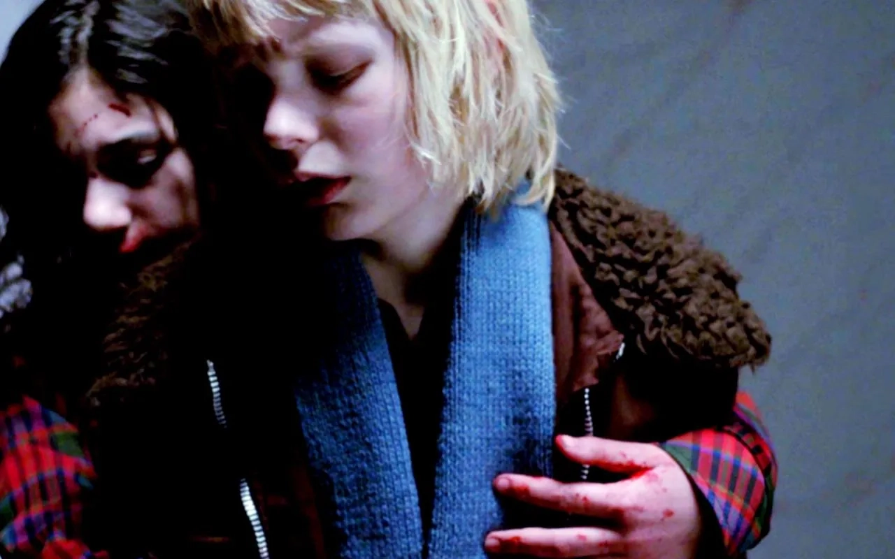 Lina Leandersson and Kåre Hedebrant in Let the Right One In (2008)