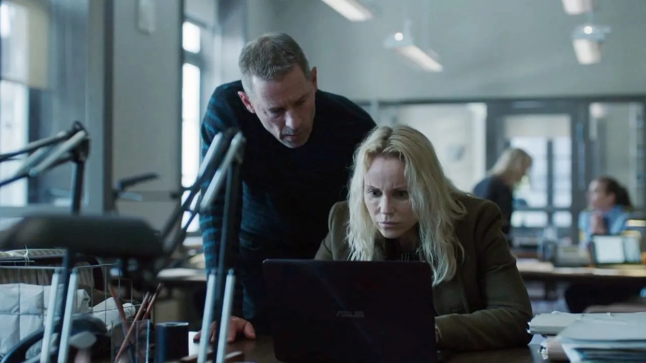 Mikael Birkkjær and Sofia Helin in The Bridge (2011)