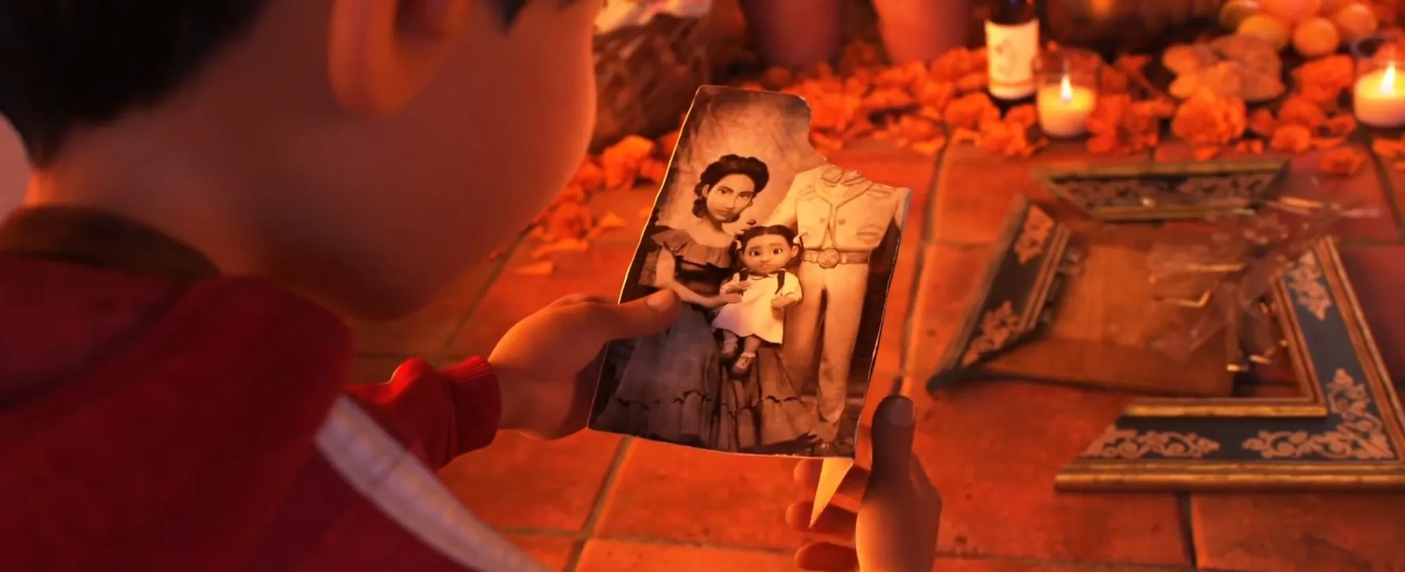 Alanna Ubach in Coco (2017)