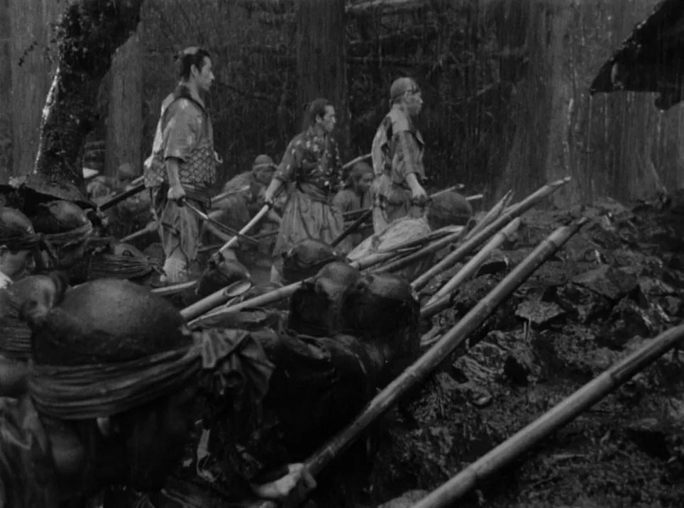 Isao Kimura, Seiji Miyaguchi, and Takashi Shimura in Seven Samurai (1954)