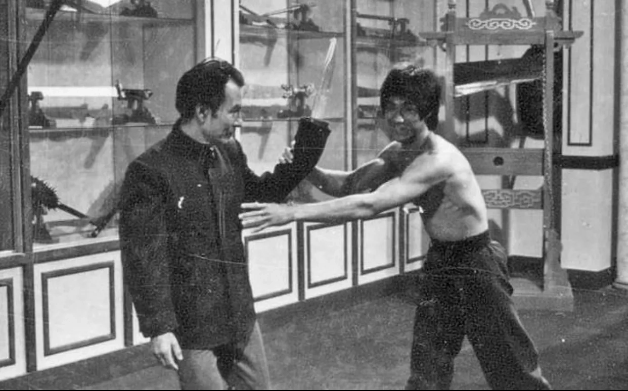 Bruce Lee and Kien Shih in Enter the Dragon (1973)