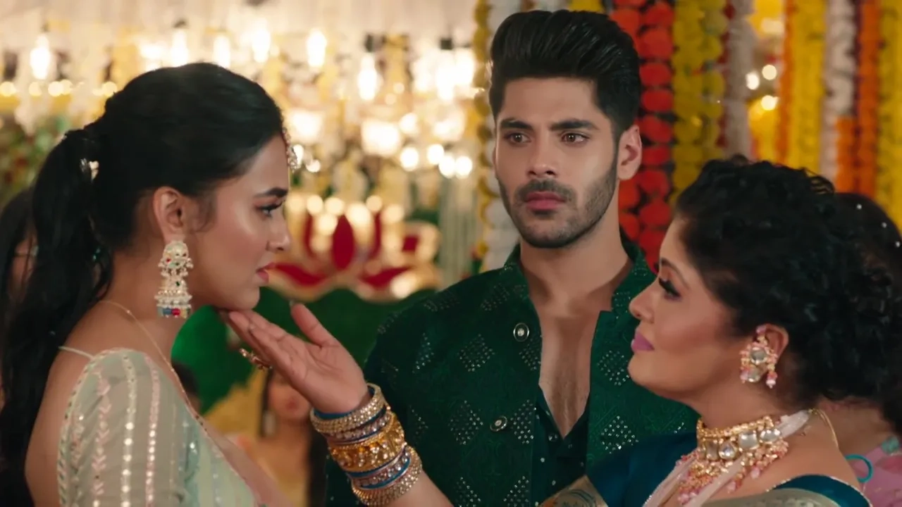 Sudha Chandran, Simba Nagpal, and Tejasswi Prakash in Naagin: Pratha Destined To Marry Yash? (2022)