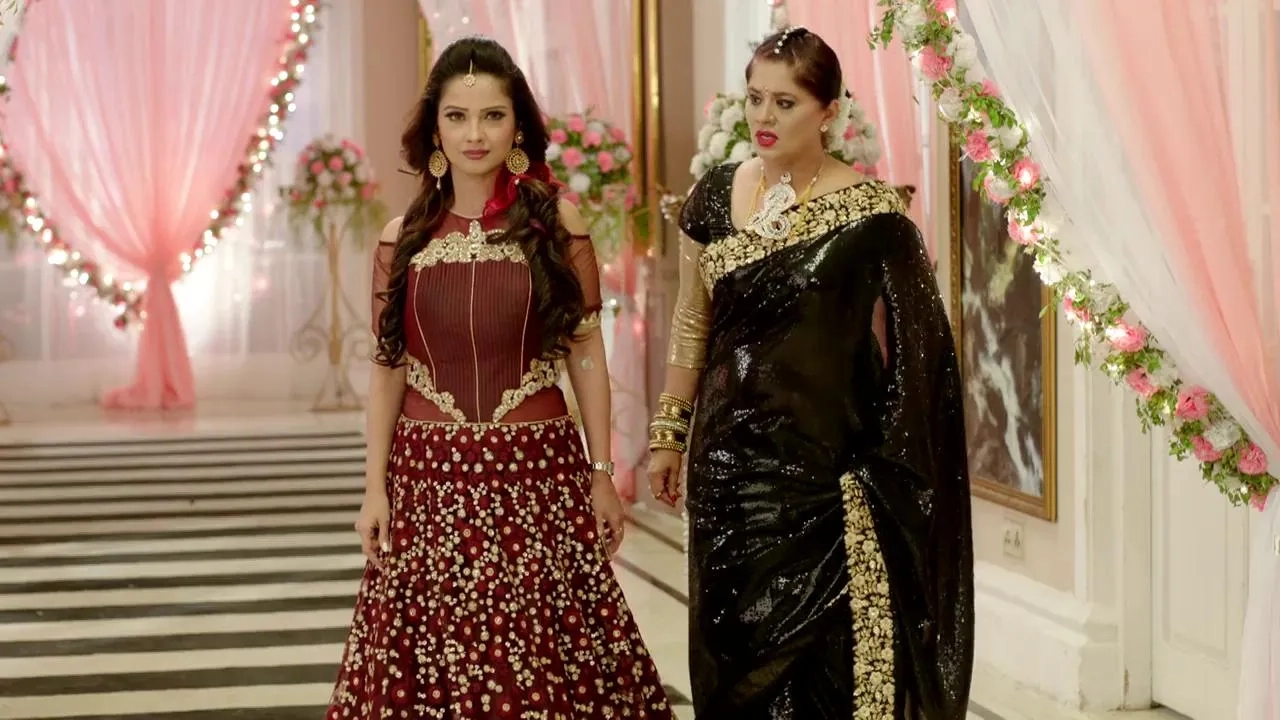 Sudha Chandran and Adaa Khan in Naagin (2015)