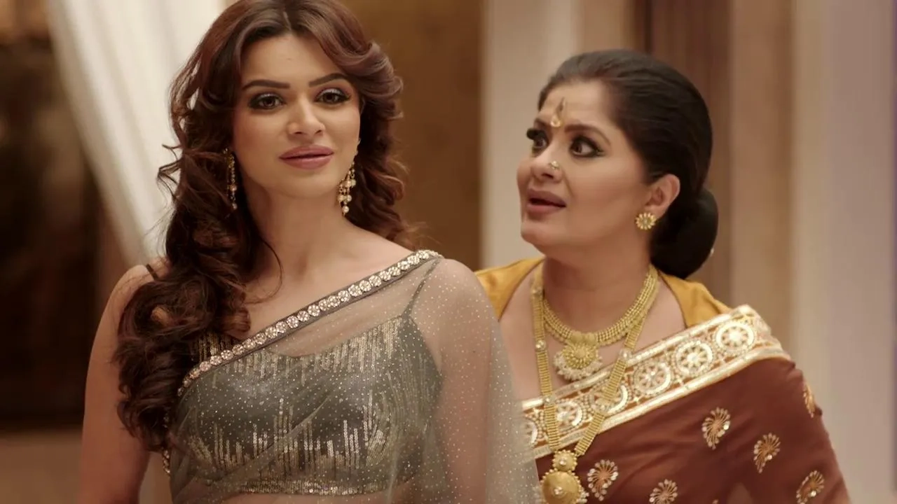 Sudha Chandran and Aashka Goradia in Naagin (2015)