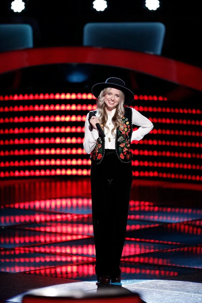 Darby Walker in The Voice (2011)