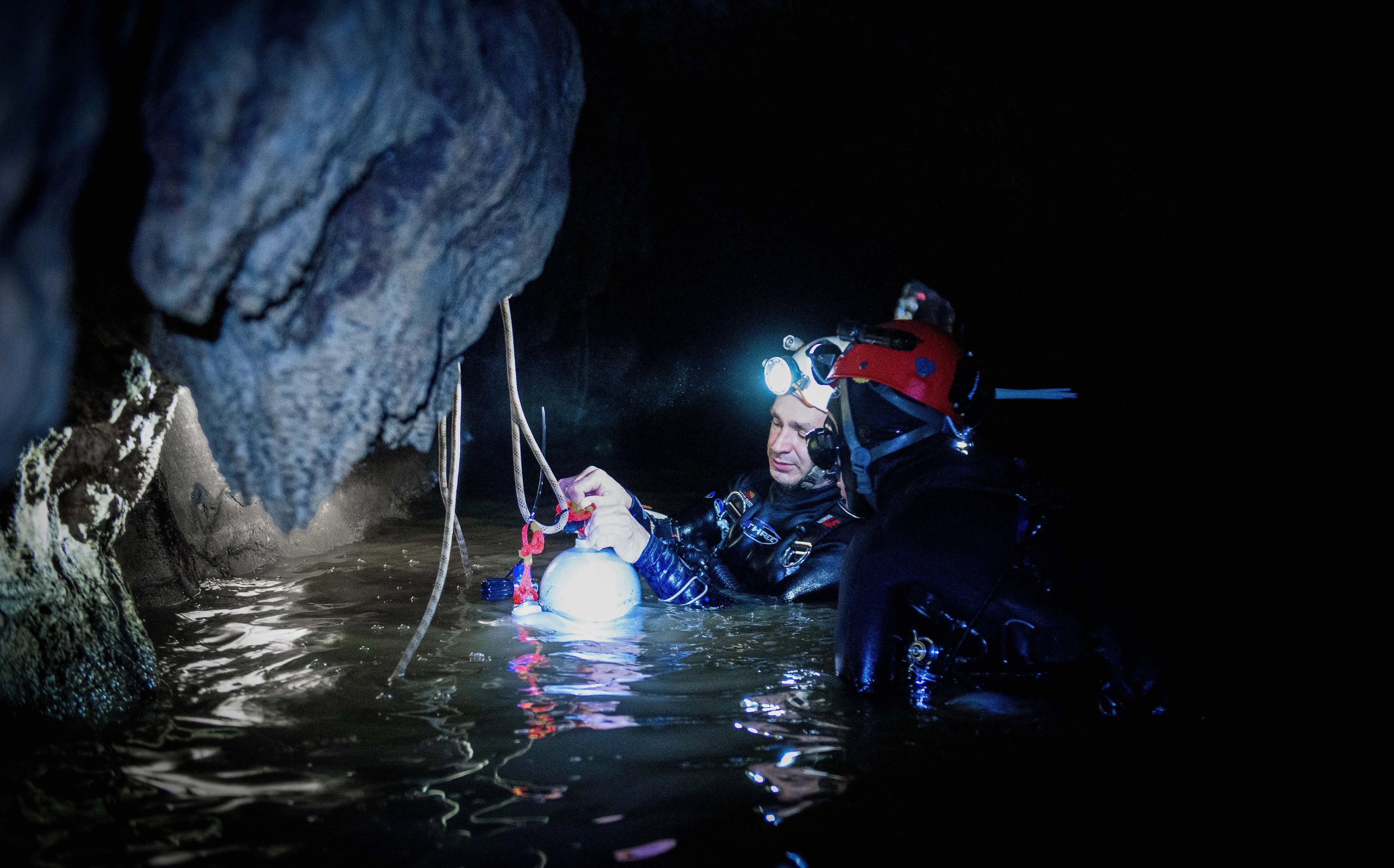 Jim Warny and Alex Winslow in The Cave (2019)