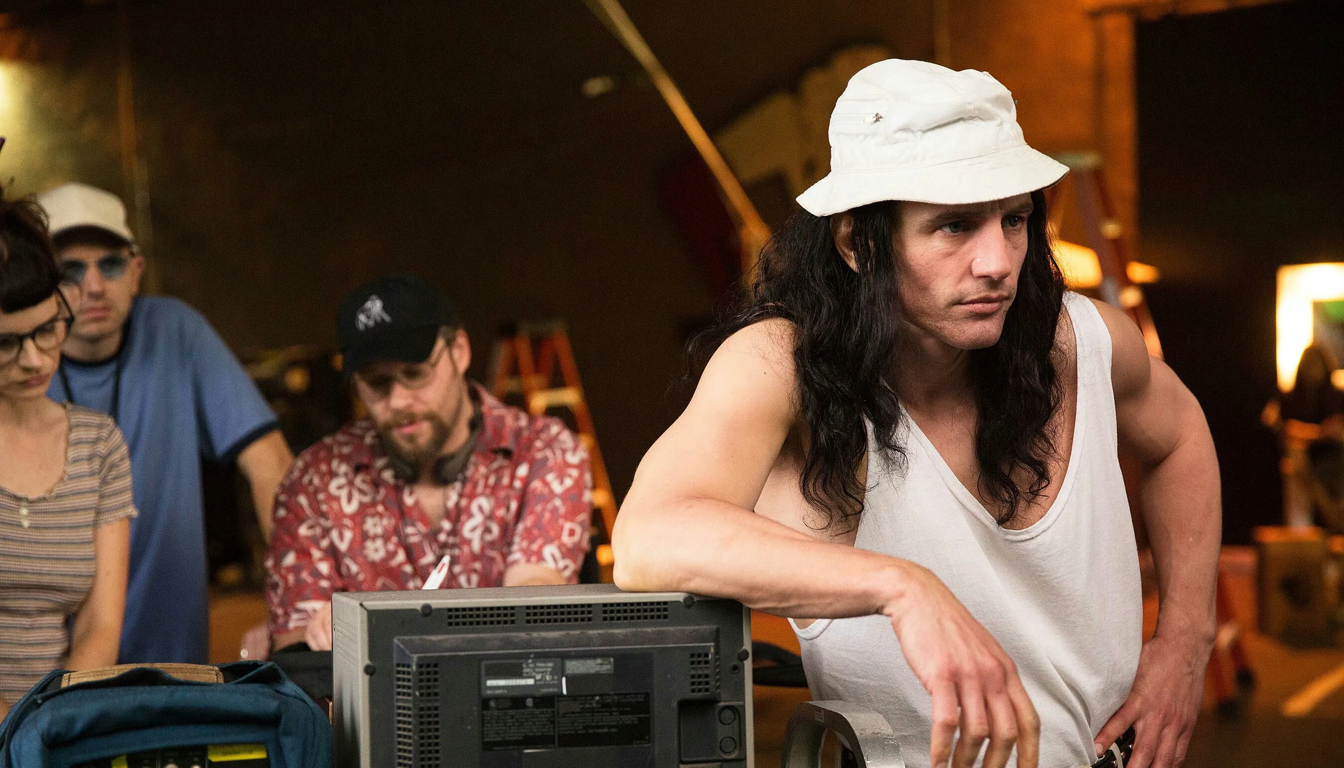 James Franco, Seth Rogen, Paul Scheer, and Kelly Oxford in The Disaster Artist (2017)