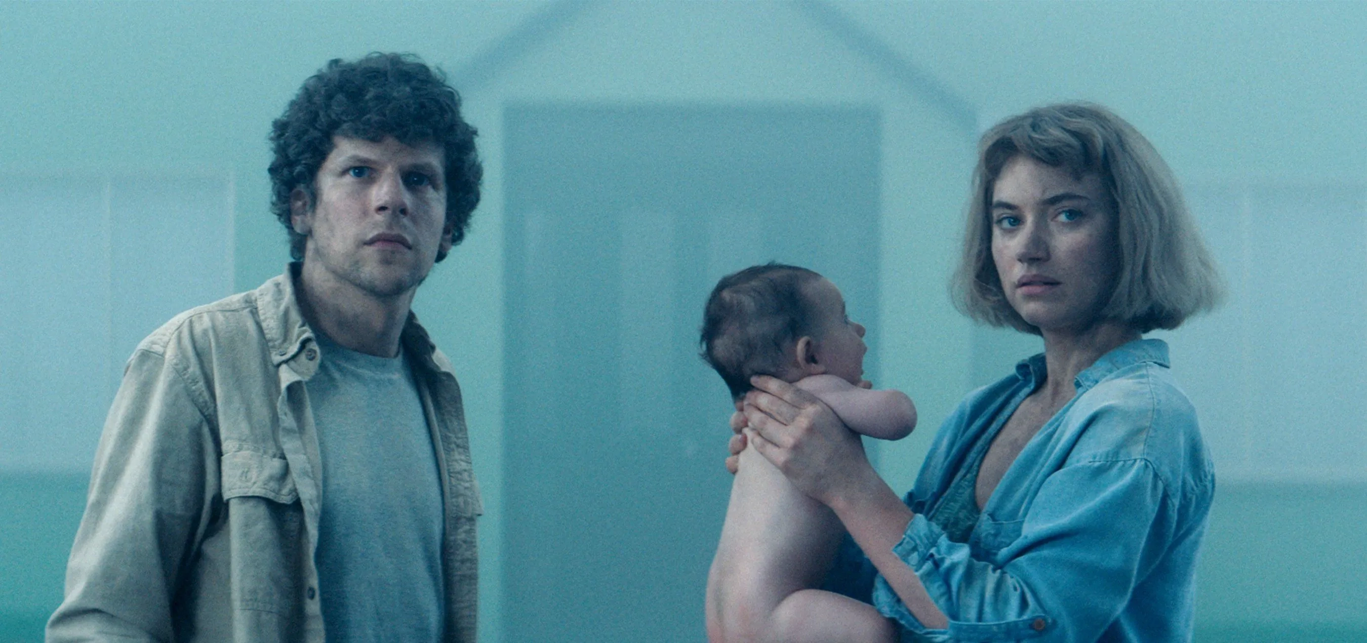 Jesse Eisenberg, Côme Thiry, and Imogen Poots in Vivarium (2019)