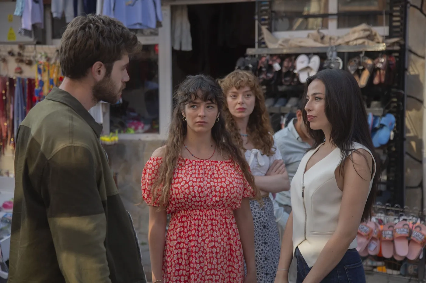 Seyma Pece, Ilayda Ildir, Emre Bey, and Buse Meral in Vermem Seni Ellere (2023)