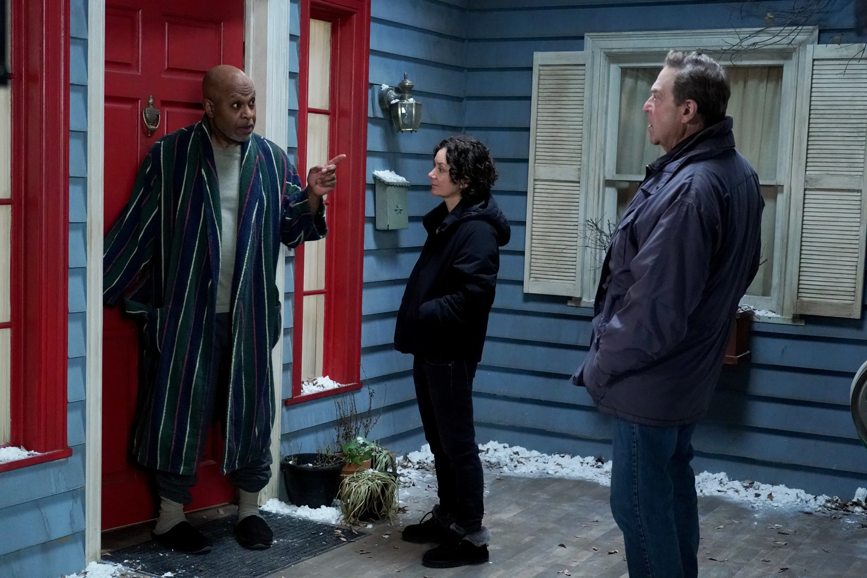 John Goodman, Sara Gilbert, and James Pickens Jr. in The Conners: Messy Situation, Miscommunication and Academic Probation (2022)