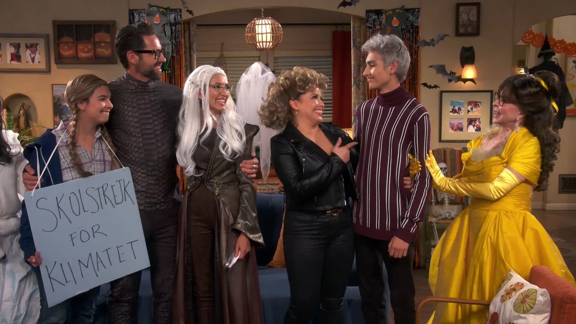 Rita Moreno, Justina Machado, Todd Grinnell, India de Beaufort, Isabella Gomez, and Marcel Ruiz in One Day at a Time: One Halloween at a Time (2020)