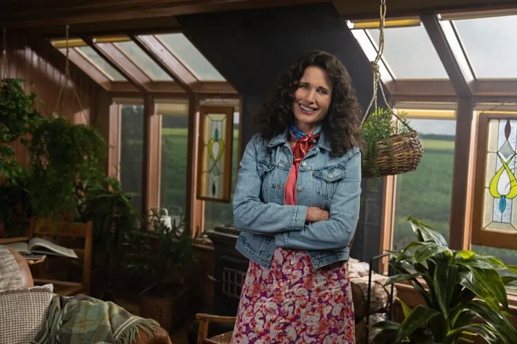 Andie MacDowell in The Way Home (2023)