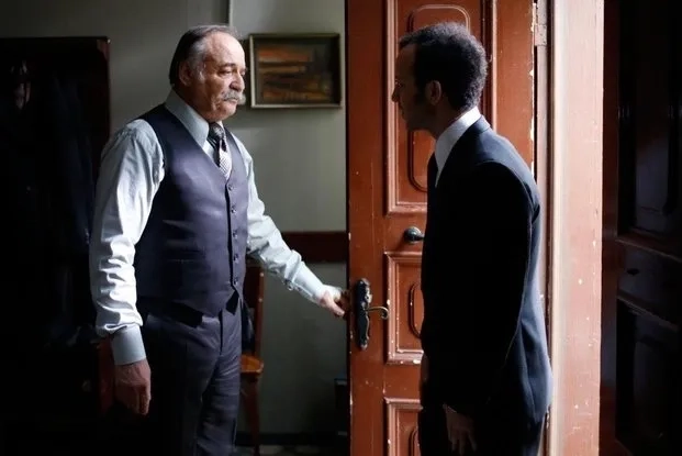 Çetin Tekindor and Riza Kocaoglu in Karadayi (2012)