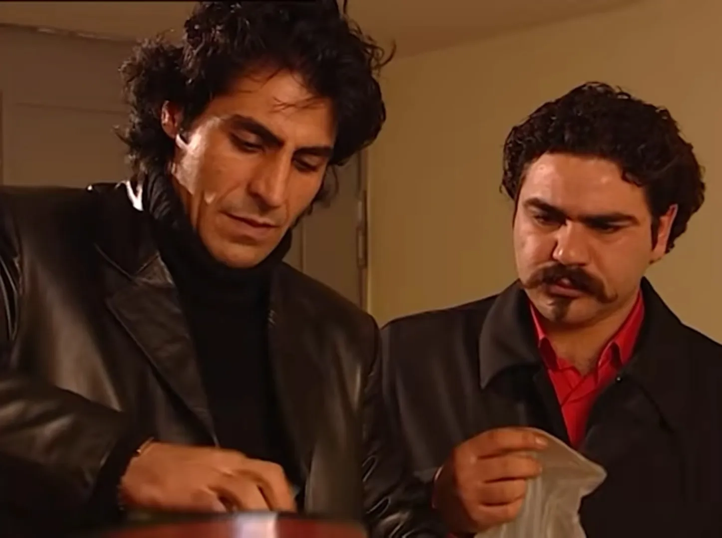 Erhan Ufak and Kenan Çoban in The Valley of the Wolves (2003)